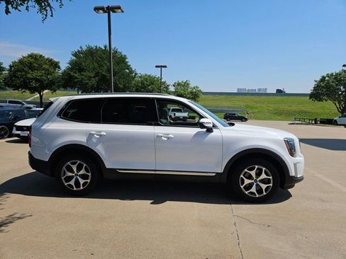 Used 2022 Kia Telluride EX w/ Towing Package AWD/4WD image 4