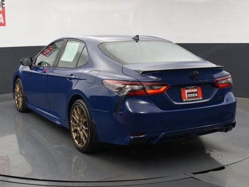 Used 2024 Toyota Camry SE w/ Convenience Package image 3