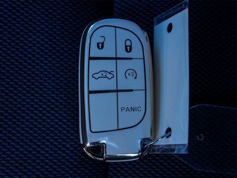 Used 2019 Dodge Charger SXT w/ Blacktop Package image 20