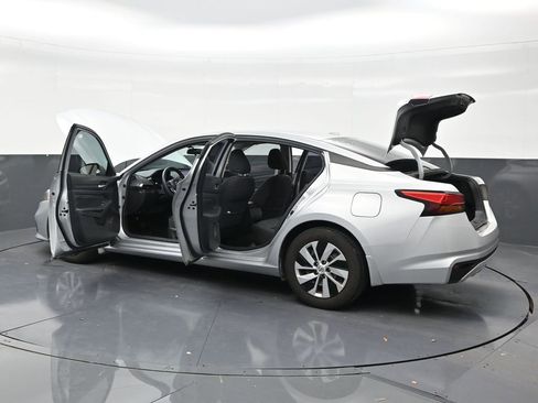Used 2019 Nissan Altima 2.5 S FWD image 31