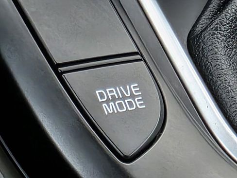 Used 2023 Kia Soul LX w/ LX Technology Package image 18