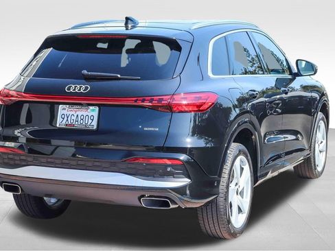Certified 2025 Audi Q5 Premium w/ Premium Plus AWD/4WD image 8