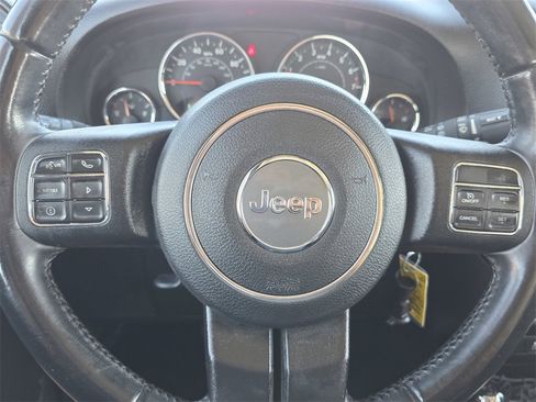 Used 2018 Jeep Wrangler Sport image 32