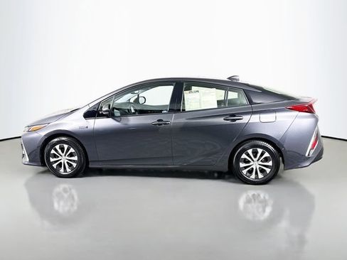 Used 2018 Toyota Prius Prime Advanced image 4
