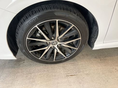 Used 2022 Toyota Camry SE image 10