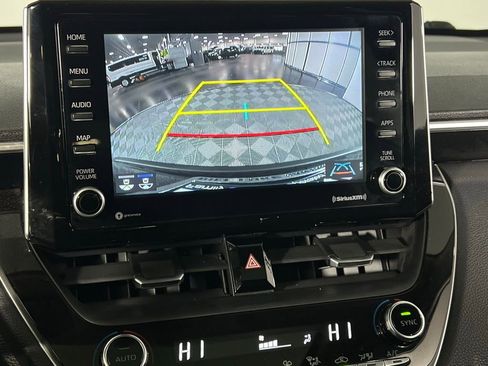 Used 2022 Toyota Corolla Cross XLE w/ Convenience Package image 18