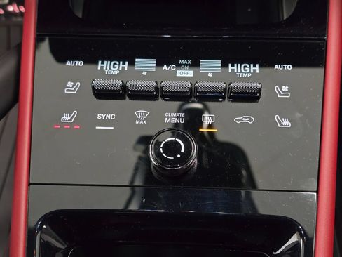 Used 2024 Porsche Cayenne Turbo GT AWD/4WD image 17