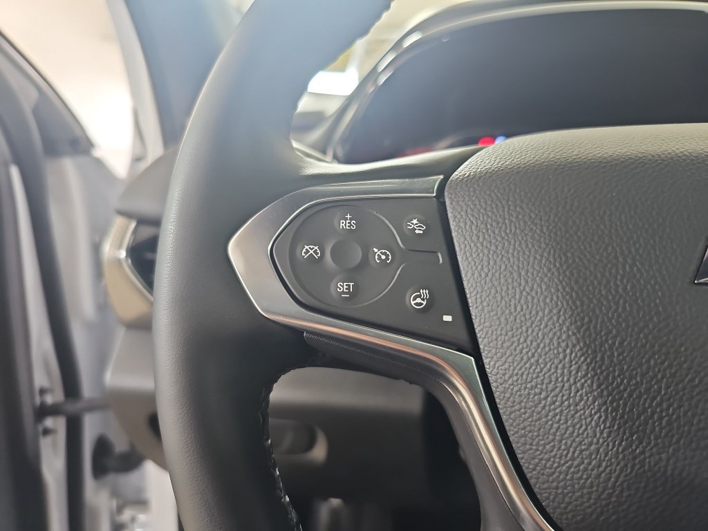 Used 2023 Chevrolet Traverse Premier AWD/4WD image 23
