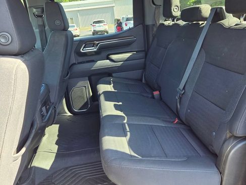 Used 2023 Chevrolet Silverado 1500 RST w/ Z71 Off-Road Package AWD/4WD image 11