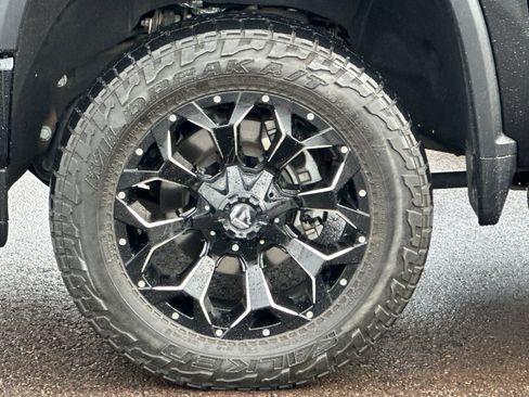 Used 2023 Chevrolet Silverado 3500 High Country image 24