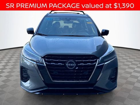 Used 2024 Nissan Kicks SR w/ SR Premium Package FWD image 2