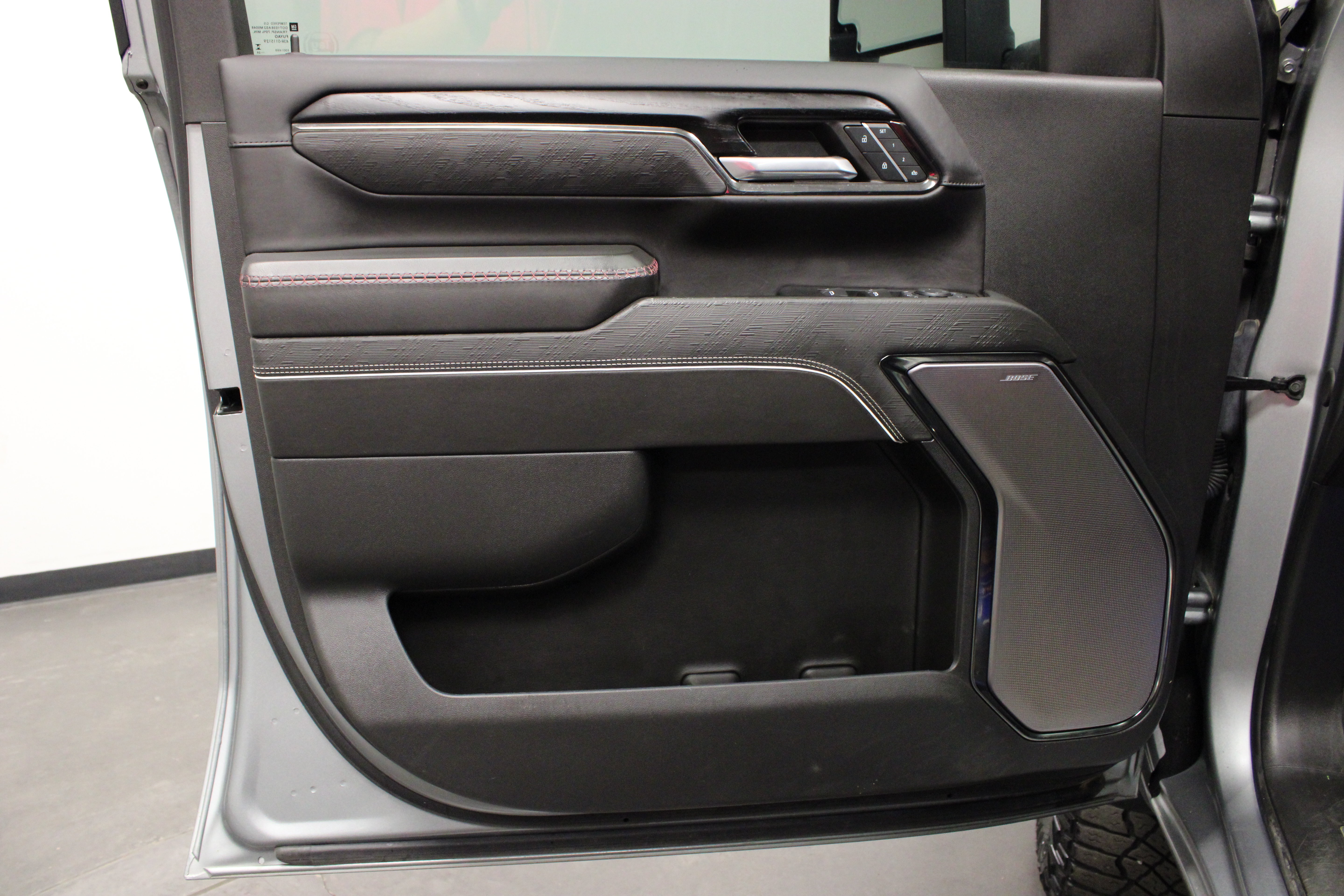 Used 2024 GMC Sierra 2500 AT4X AWD/4WD image 21