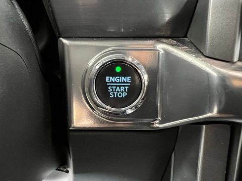 Used 2022 Ford F150 Lariat AWD/4WD image 22