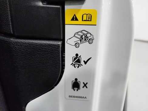 Used 2019 Jeep Wrangler Sport image 13