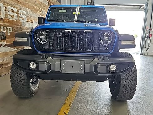 Used 2024 Jeep Wrangler Willys image 2