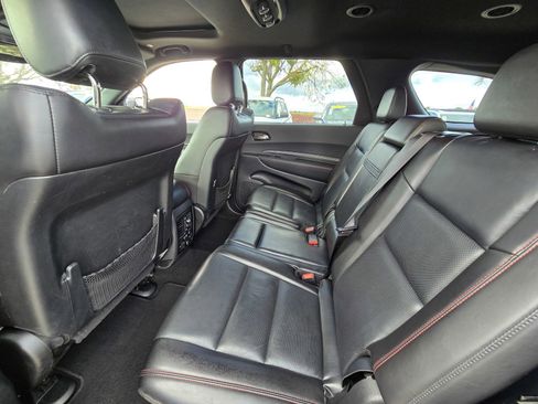 Used 2023 Dodge Durango GT image 9