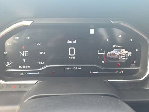 Used 2022 GMC Sierra 1500 Denali AWD/4WD image 9