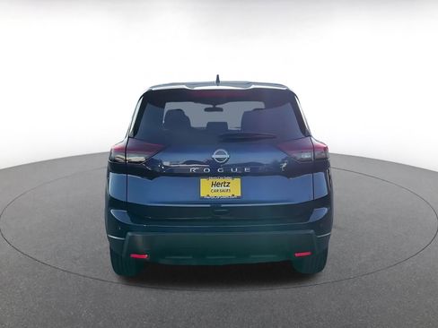 Used 2025 Nissan Rogue SV FWD image 12