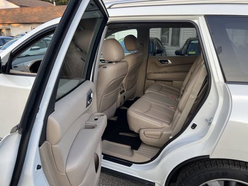 Used 2015 Nissan Pathfinder Platinum image 19