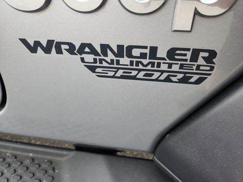 Used 2020 Jeep Wrangler Unlimited Sport S image 24