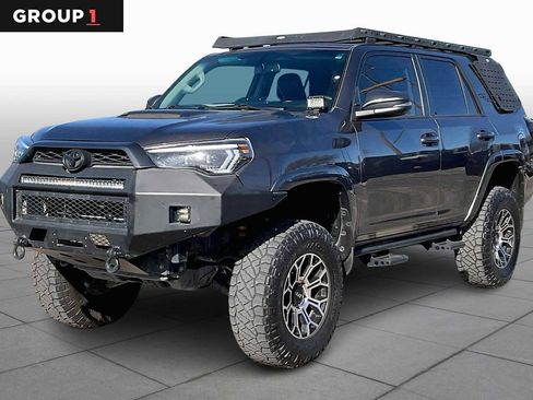 Used 2018 Toyota 4Runner TRD Off-Road image 1