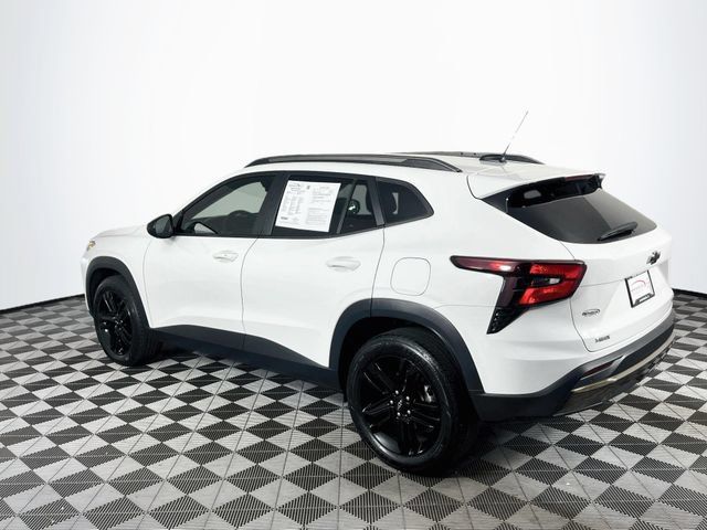 Used 2025 Chevrolet Trax ACTIV w/ Sunroof Package FWD image 6