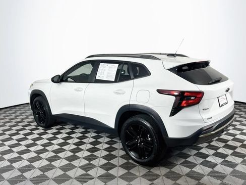 Used 2025 Chevrolet Trax ACTIV w/ Sunroof Package FWD image 6