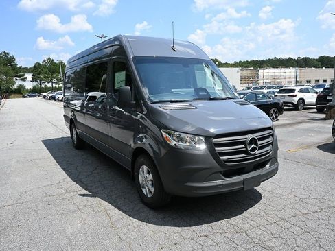 Used 2025 Mercedes-Benz Sprinter 2500 image 23