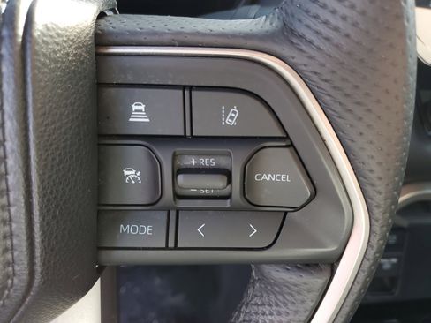 Used 2025 Toyota Tundra Limited image 30