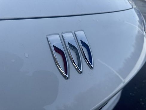 Used 2025 Buick Envista Sport Touring image 22