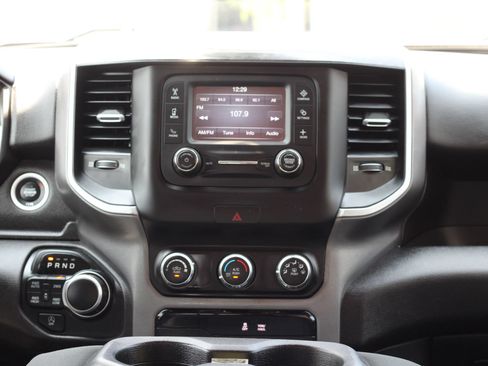Used 2019 RAM 1500 Big Horn AWD/4WD image 18