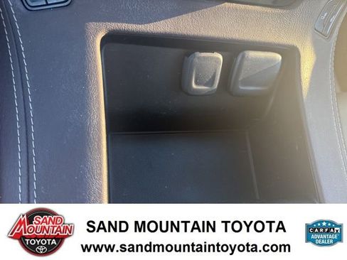 Used 2018 Chevrolet Tahoe LT image 18