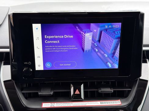 Used 2025 Toyota Corolla LE w/ Convenience Package image 29