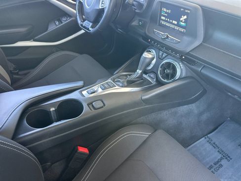 Used 2017 Chevrolet Camaro LT RWD image 15