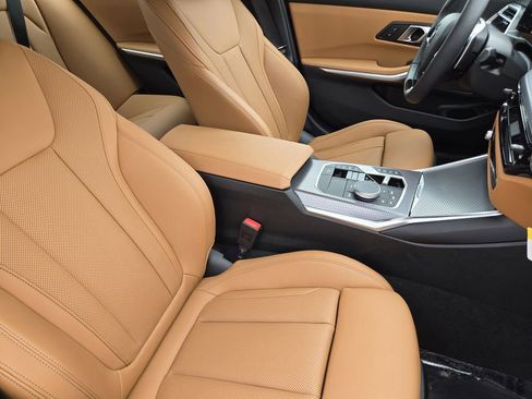 Certified 2025 BMW 330i xDrive Sedan w/ Premium Package image 17
