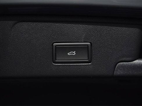 New 2026 Volkswagen Atlas Cross Sport SE image 26