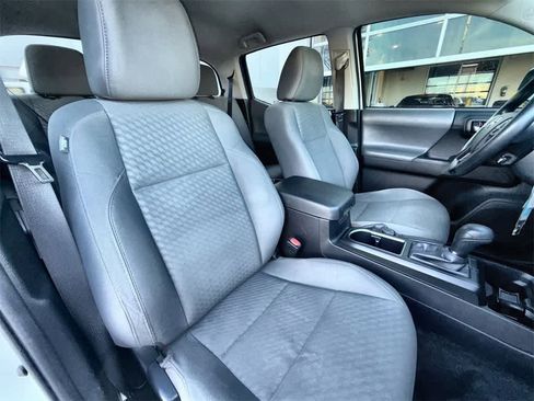 Used 2022 Toyota Tacoma SR image 14