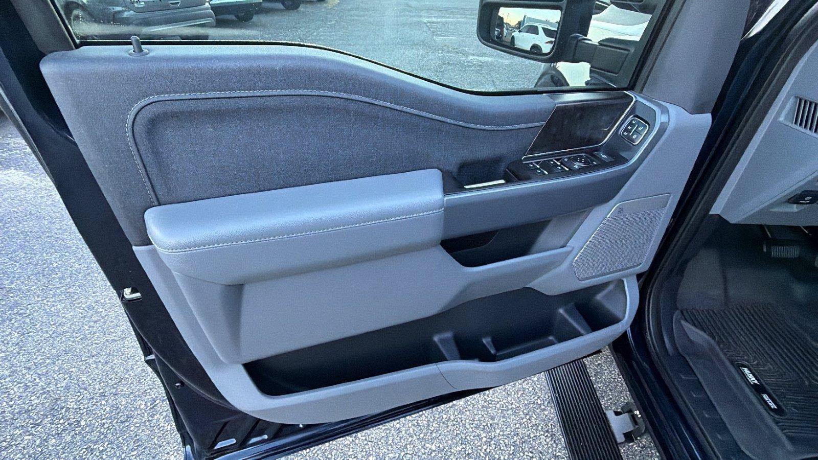 Used 2022 Ford F150 Lariat w/ Equipment Group 501A Mid RWD image 14
