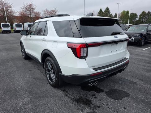 New 2026 Ford Explorer ST w/ Sun And Sound Package image 3