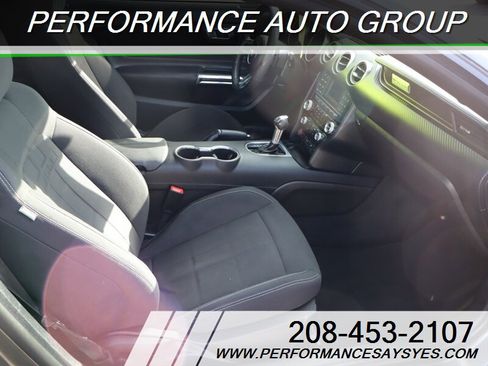 Used 2018 Ford Mustang Coupe image 9