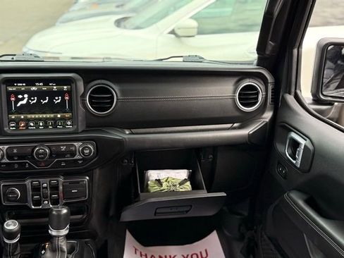 Used 2021 Jeep Gladiator Overland w/ Popular Equipment Package image 37