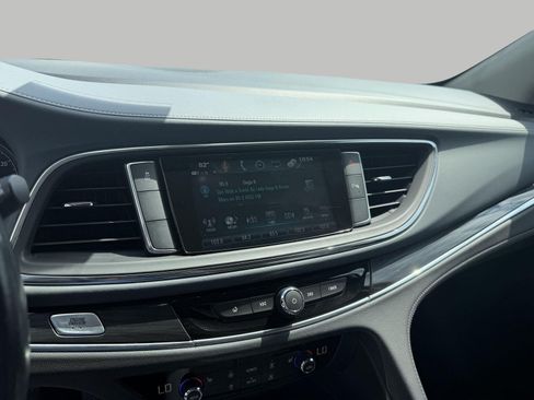 Used 2018 Buick Enclave Essence w/ LPO, Luxury Package FWD image 22