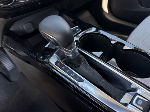 Certified 2025 Chevrolet Trax LT image 22