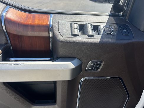 Used 2021 Ford F350 King Ranch w/ King Ranch Ultimate Package AWD/4WD image 18