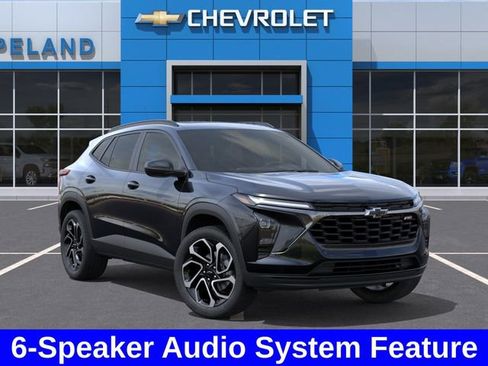 New 2026 Chevrolet Trax RS w/ Sunroof Package FWD image 8