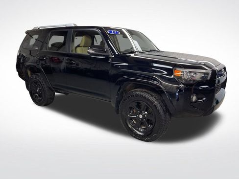 Used 2017 Toyota 4Runner SR5 Premium AWD/4WD image 8