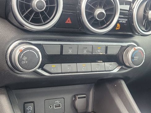 Used 2024 Nissan Sentra S FWD image 27