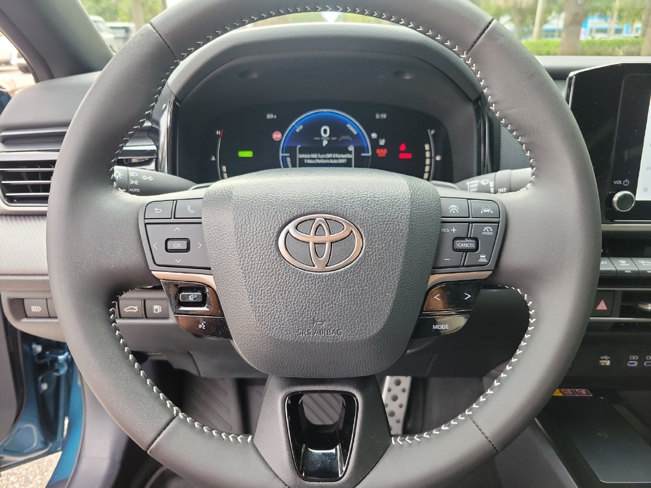 Used 2025 Toyota Camry SE FWD image 19