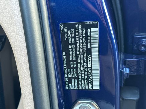 Used 2023 Porsche Macan image 32