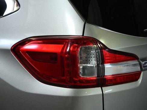 Used 2019 Subaru Ascent Premium w/ Popular Package #3 AWD/4WD image 16